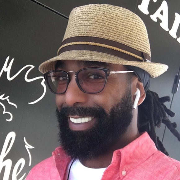 Meet your Posher, Jhonn - Picture 2 of 8